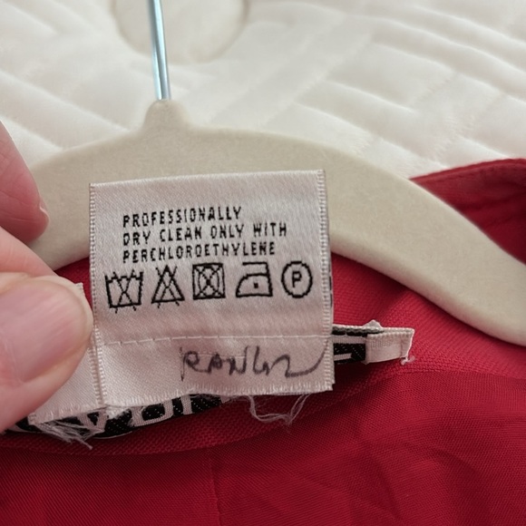 Carlisle Vintage Vibrant Red Blazer w/Front Zipper & Pockets. 98% Cotton. Size 6 - Picture 10 of 13